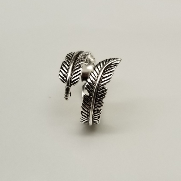 Adjustable Feather Shaped Silver Ring - Picture 8 of 8